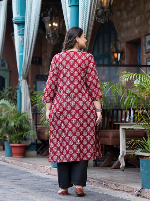 Women Plus Size Red Pure Cotton Kurta Set With Dupatta
